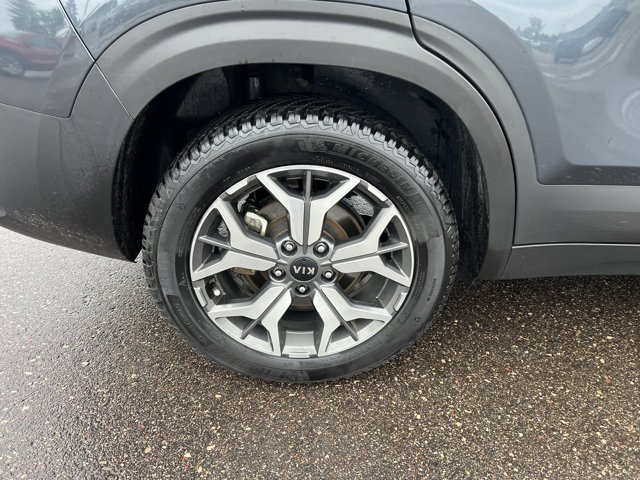 Vehicle image 9 of 36