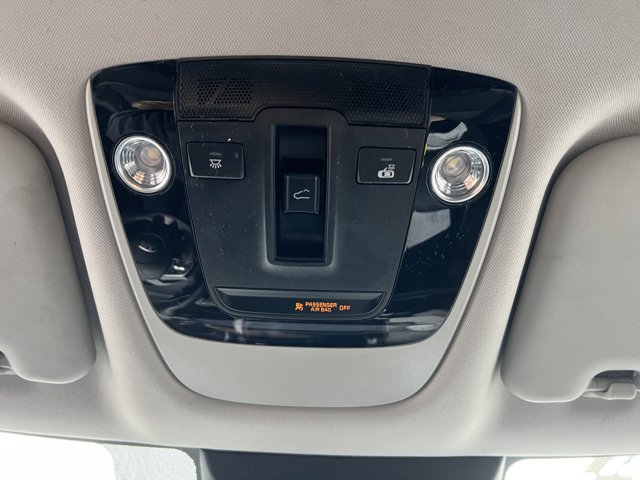 Vehicle image 21 of 36