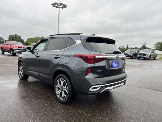 Vehicle image 7 of 36