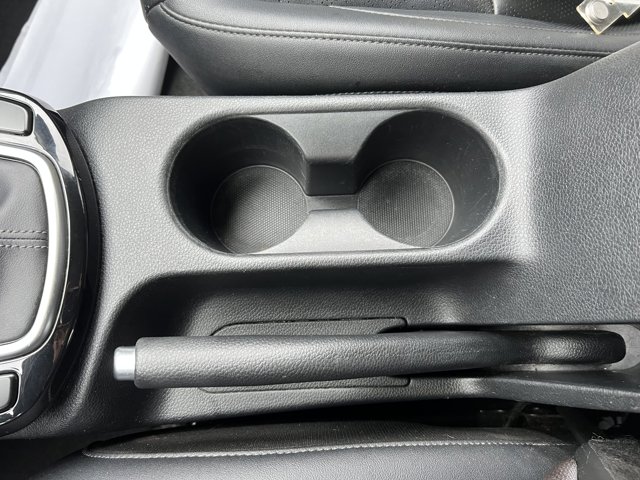 Vehicle image 27 of 36