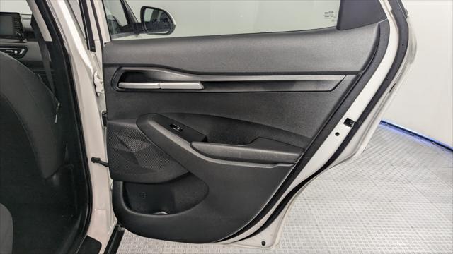 Vehicle image 26 of 35