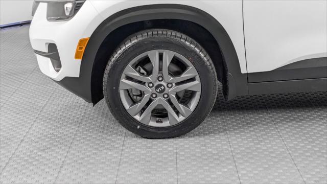 Vehicle image 34 of 35