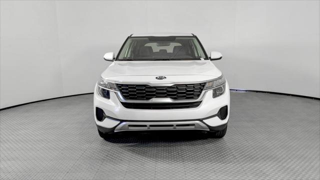 Vehicle image 4 of 35