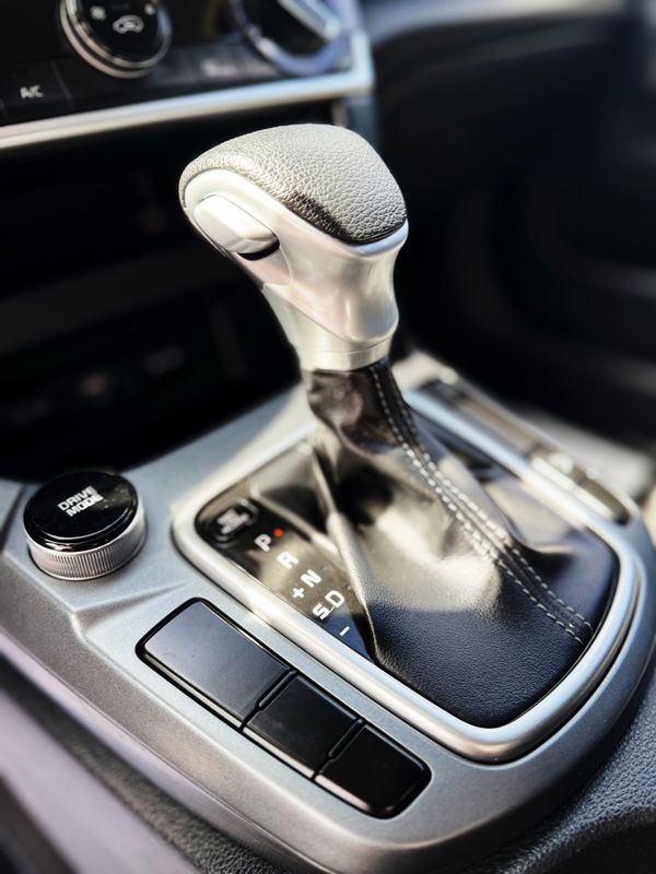 Vehicle image 10 of 15