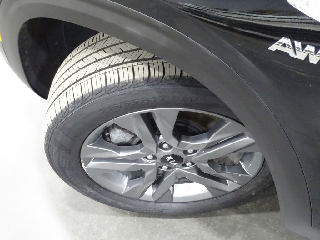 Vehicle image 25 of 26