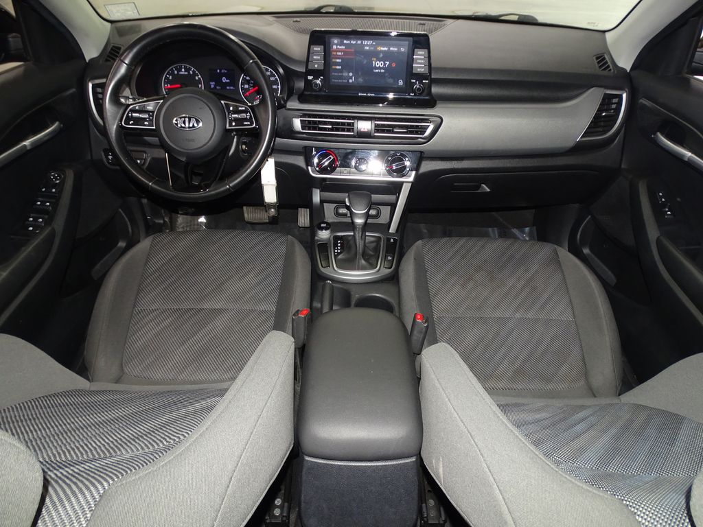 Vehicle image 19 of 26