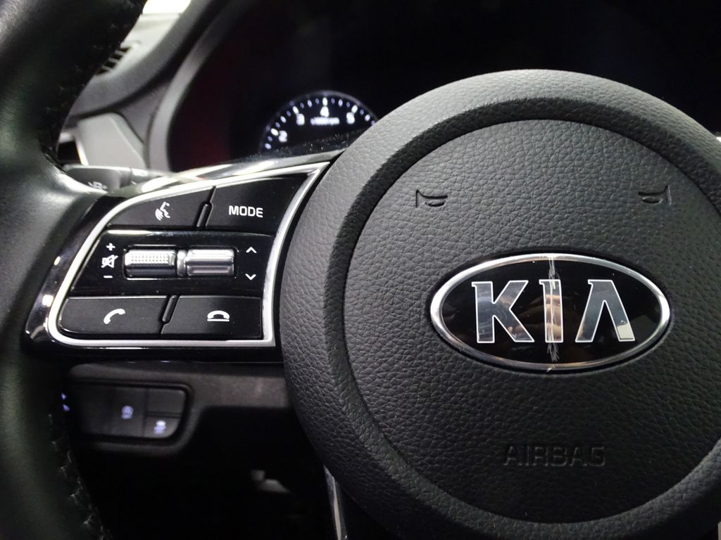 Vehicle image 15 of 26