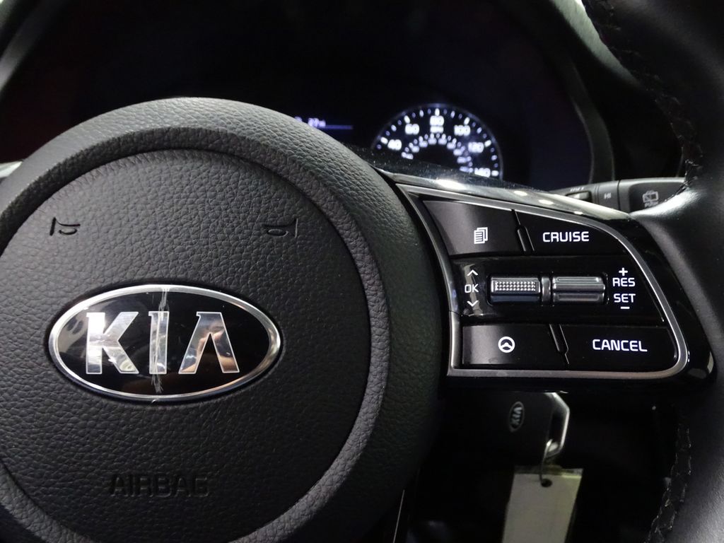 Vehicle image 16 of 26