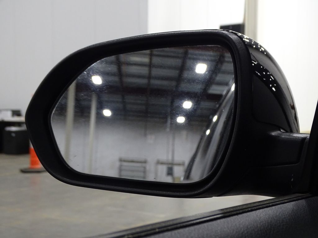 Vehicle image 24 of 26