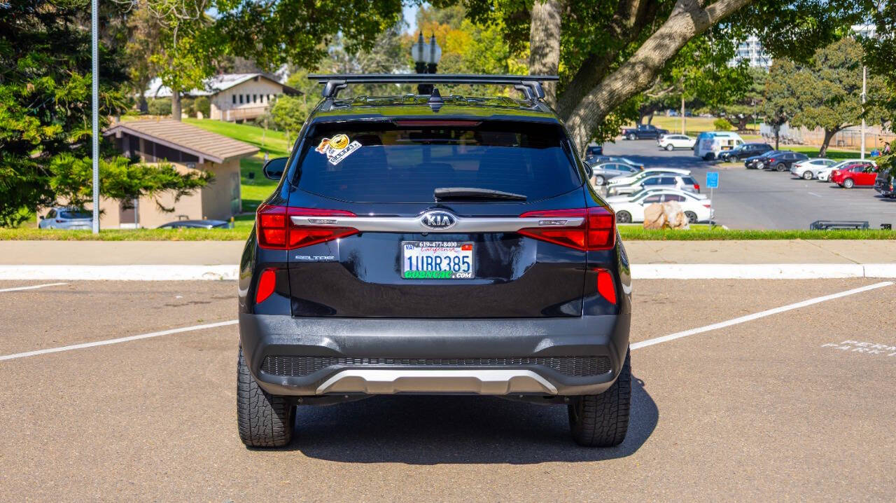 Vehicle image 8 of 27