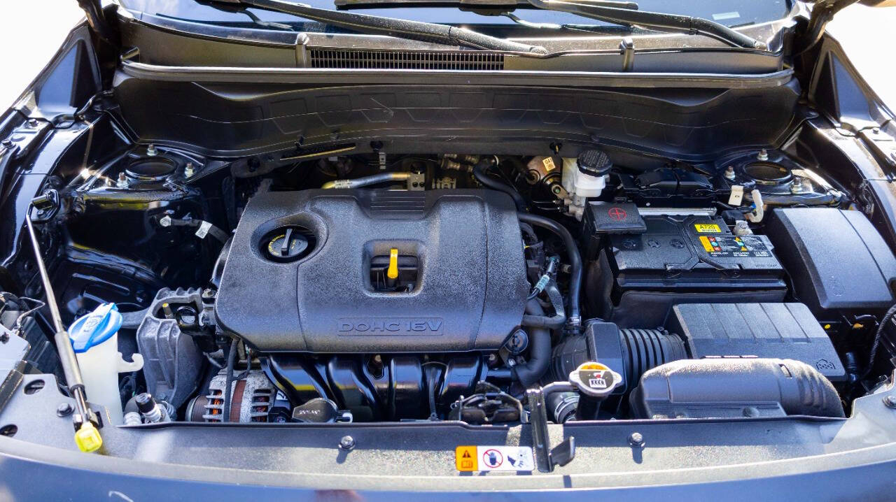 Vehicle image 11 of 27