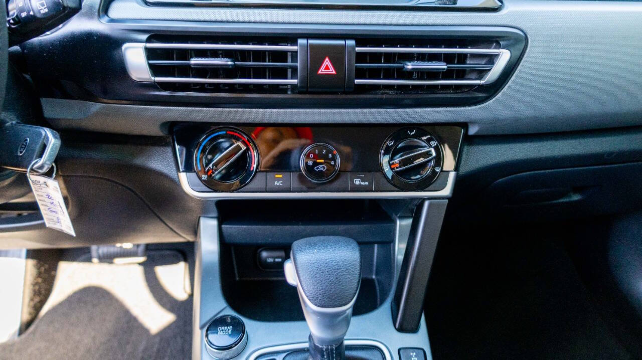 Vehicle image 24 of 27