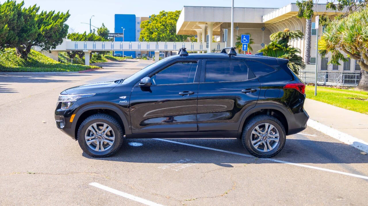 Vehicle image 10 of 27