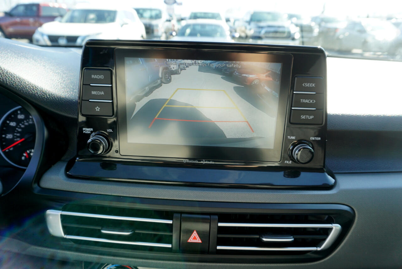 Vehicle image 16 of 19