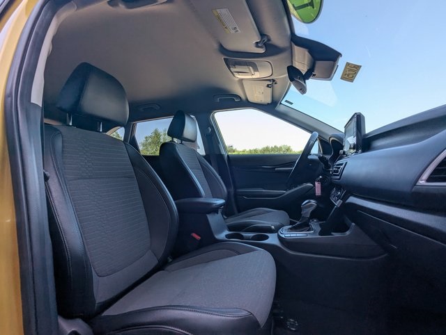 Vehicle image 9 of 21