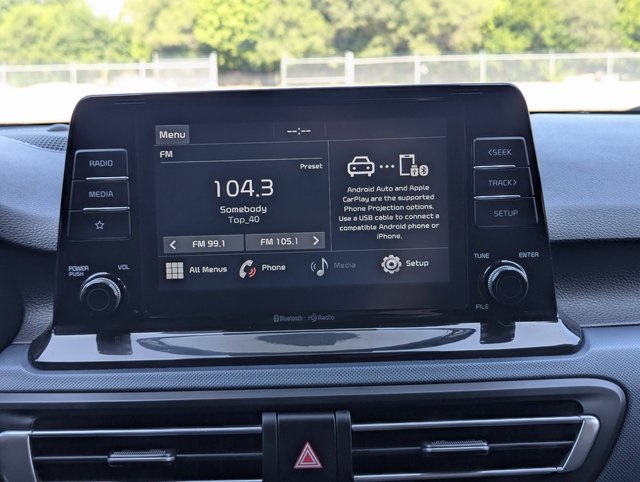 Vehicle image 16 of 21