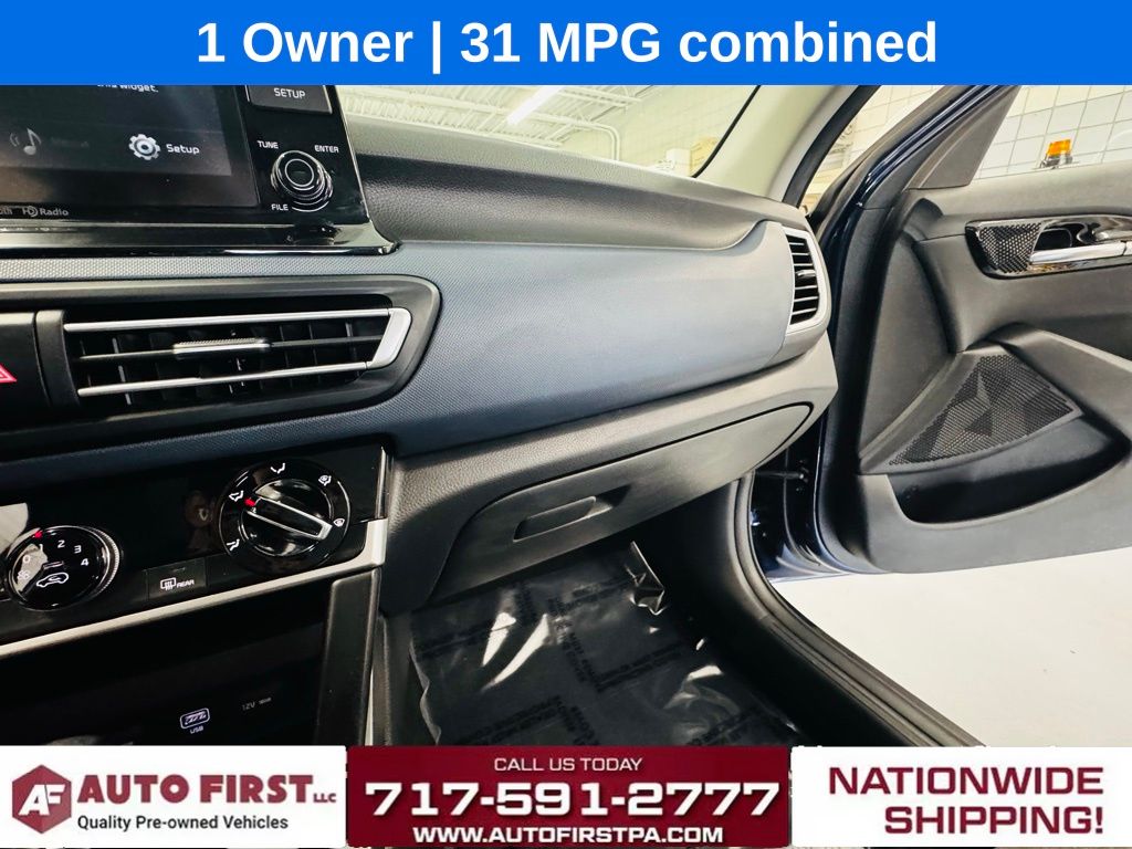 Vehicle image 17 of 26