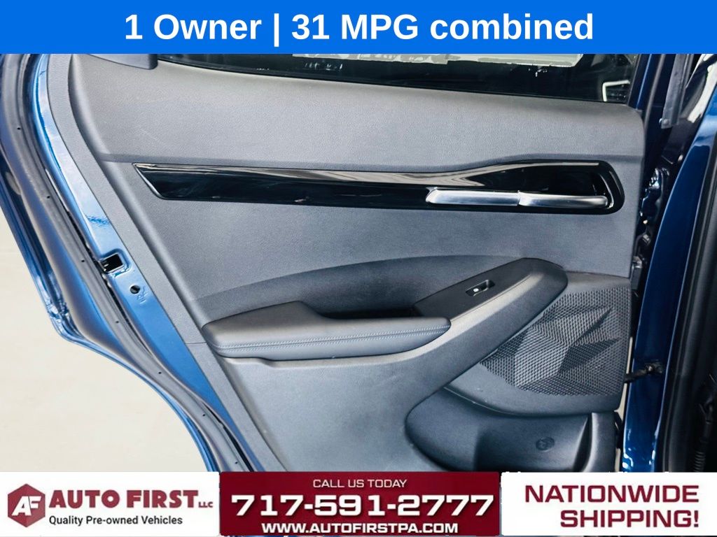 Vehicle image 19 of 26