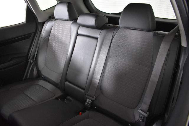 Vehicle image 15 of 30