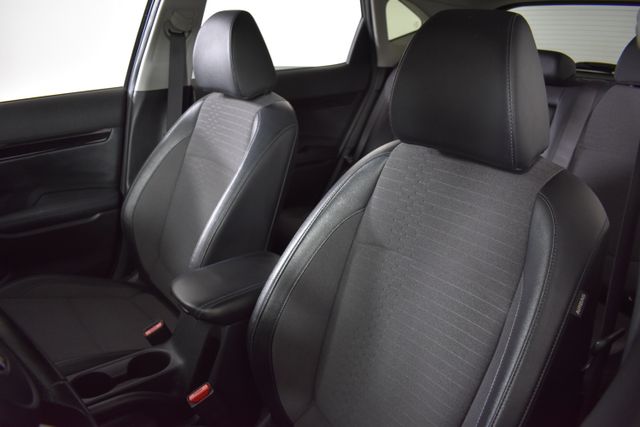 Vehicle image 14 of 30
