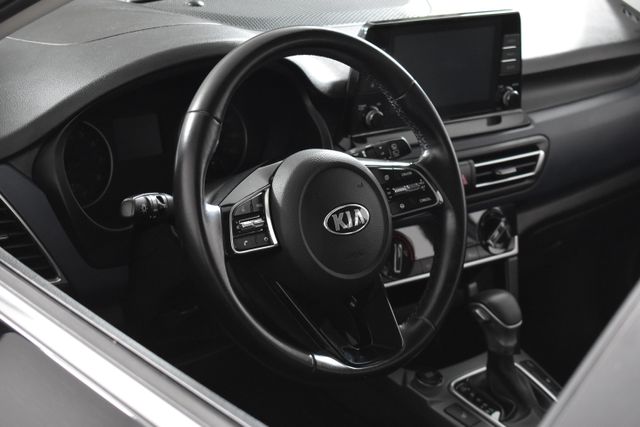 Vehicle image 20 of 30