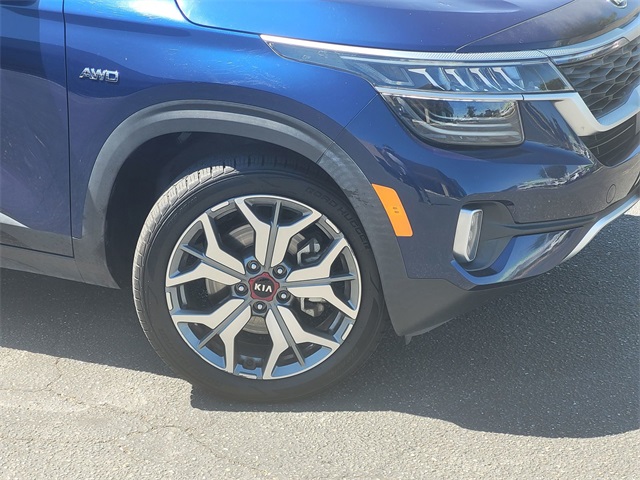 Vehicle image 9 of 27