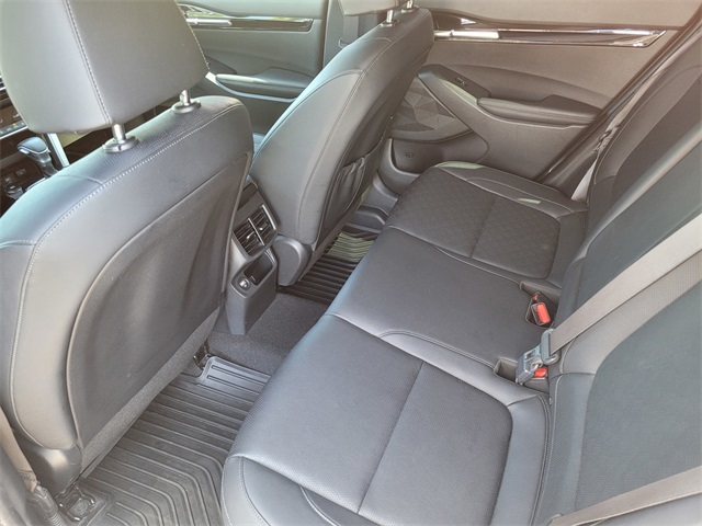 Vehicle image 11 of 27
