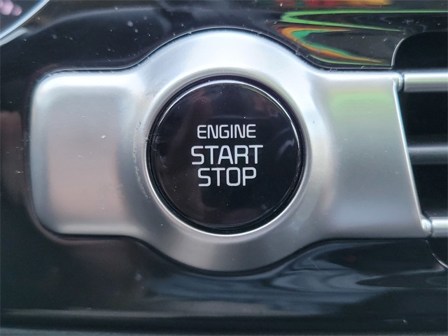 Vehicle image 16 of 27