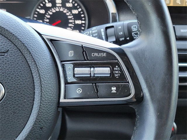 Vehicle image 25 of 27