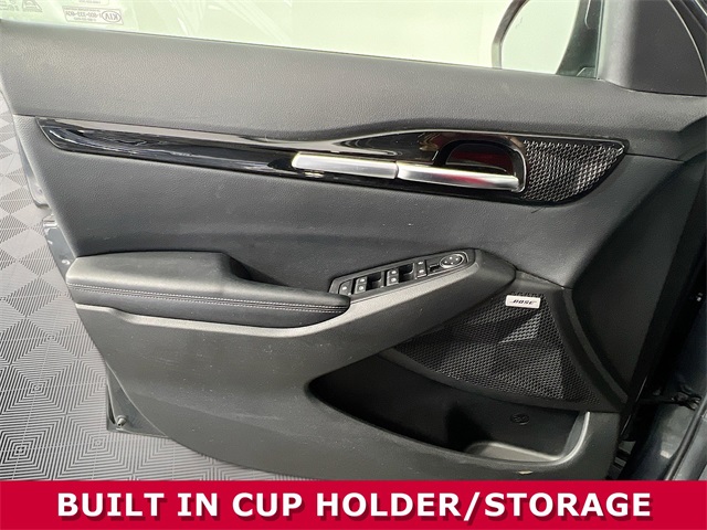 Vehicle image 24 of 34