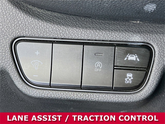 Vehicle image 18 of 34