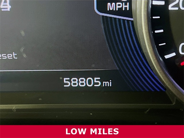 Vehicle image 22 of 34