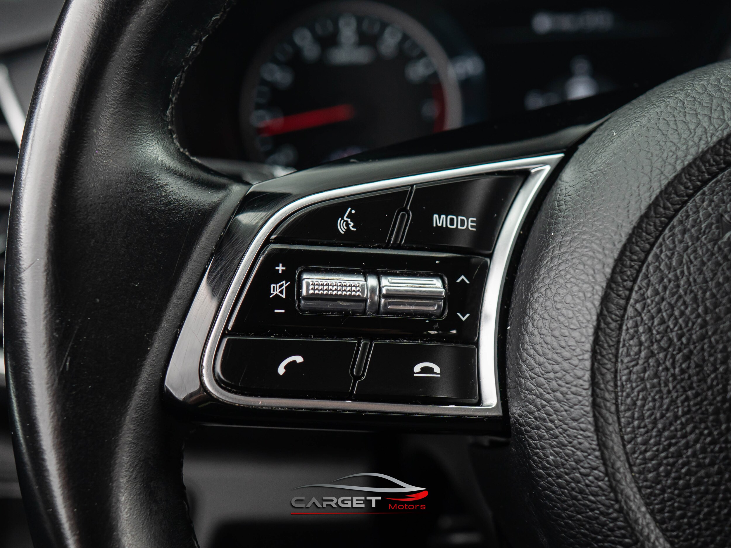 Vehicle image 24 of 49