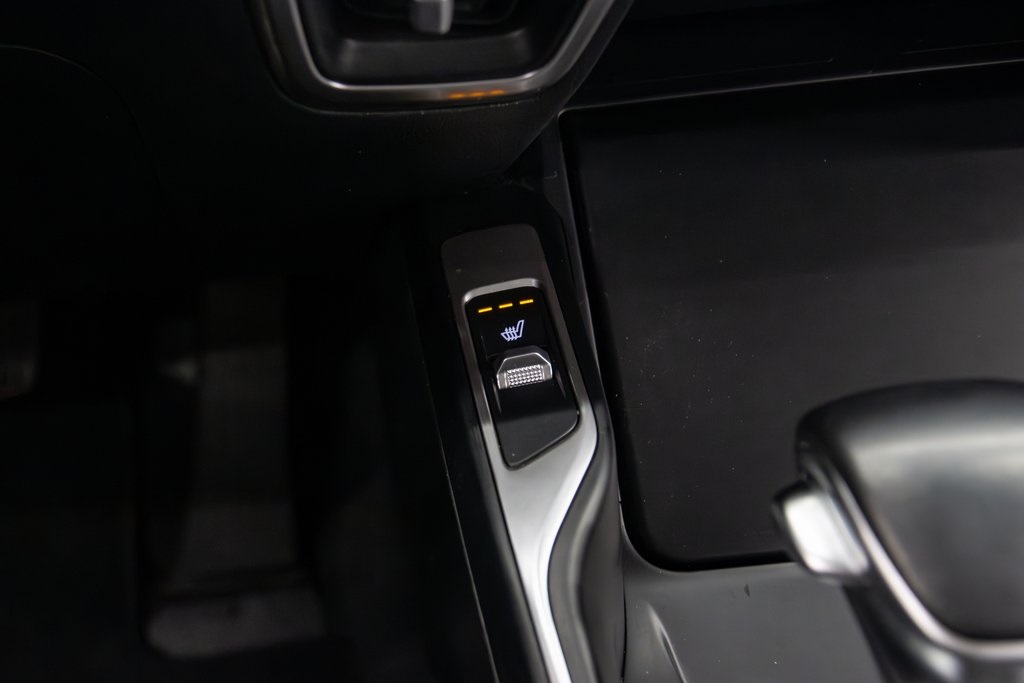Vehicle image 25 of 30
