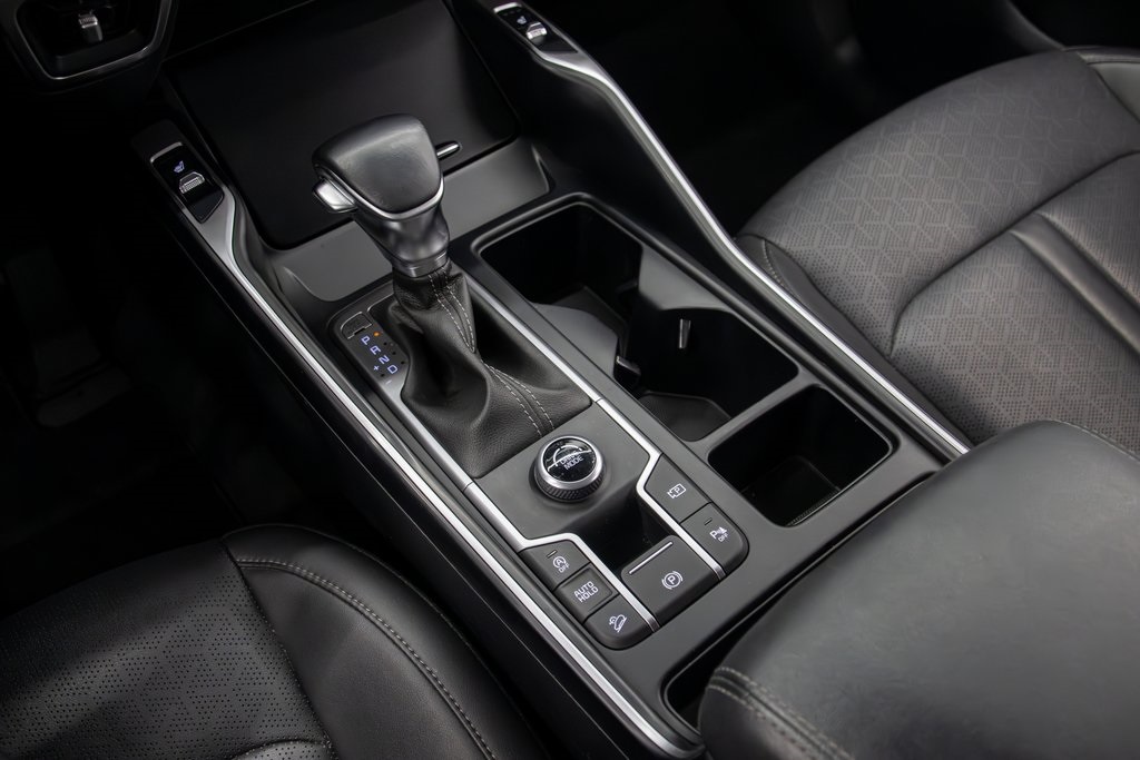 Vehicle image 23 of 30