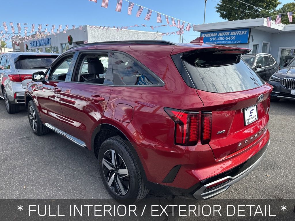 Vehicle image 5 of 32