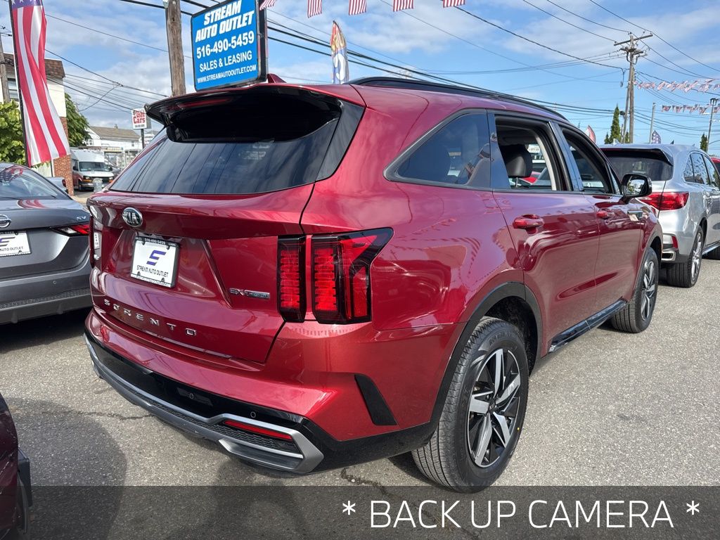 Vehicle image 2 of 32