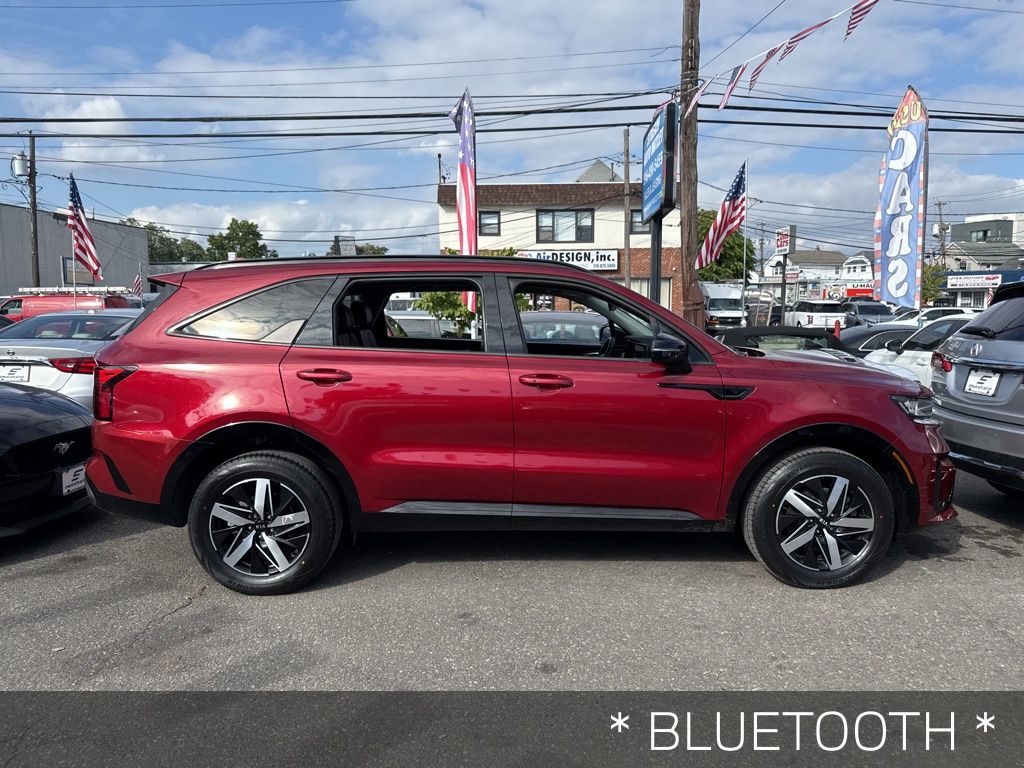 Vehicle image 4 of 32