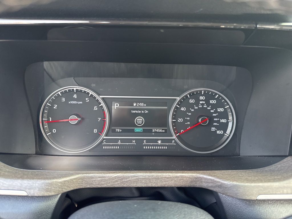 Vehicle image 22 of 32