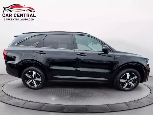 Vehicle image 4 of 38