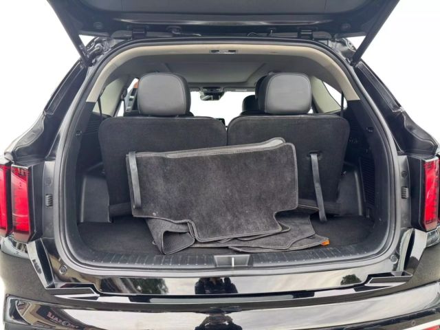 Vehicle image 11 of 38