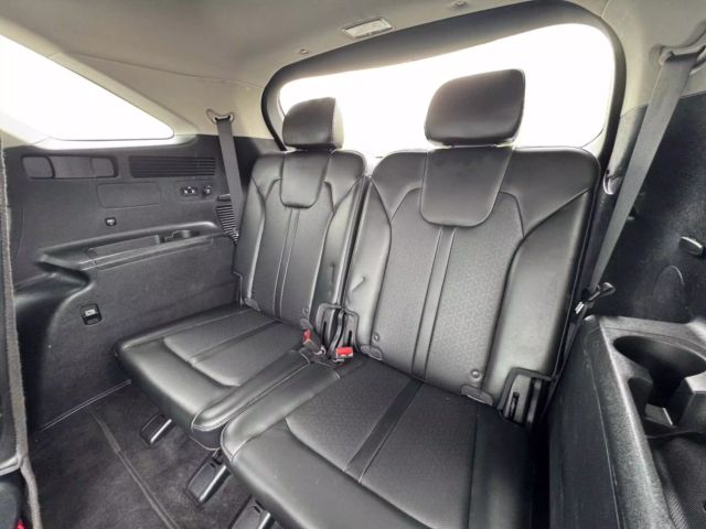 Vehicle image 15 of 38