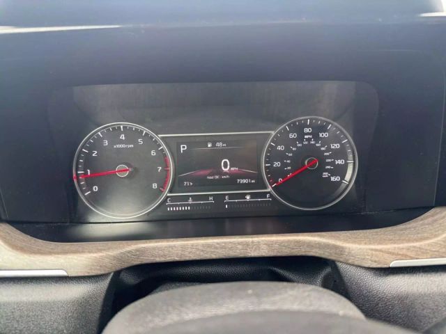 Vehicle image 19 of 38