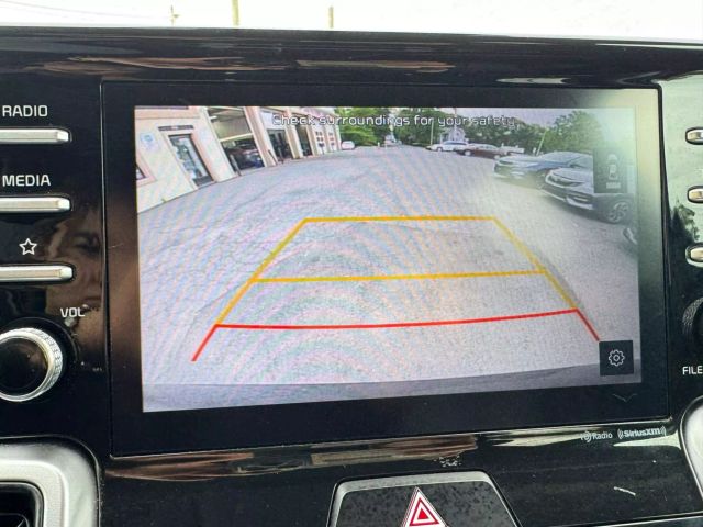 Vehicle image 21 of 38