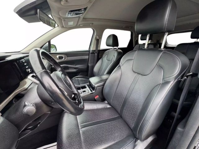Vehicle image 14 of 38