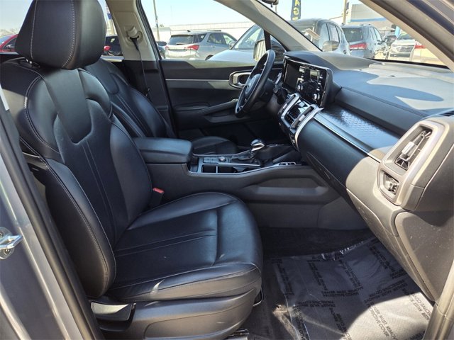 2021 Kia Sorento S Image 8 of 33