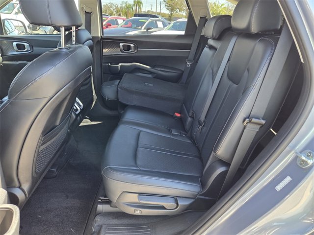 2021 Kia Sorento S Image 9 of 33