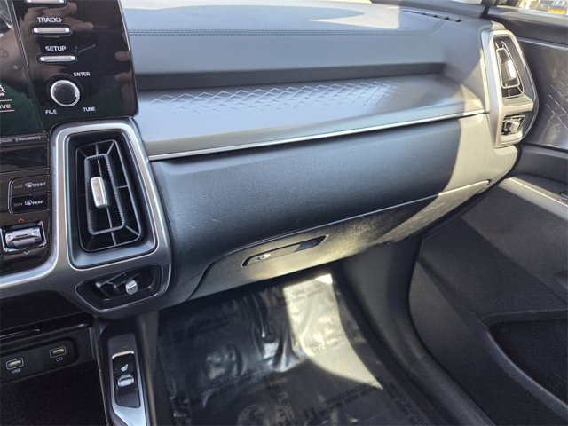2021 Kia Sorento S Image 13 of 33