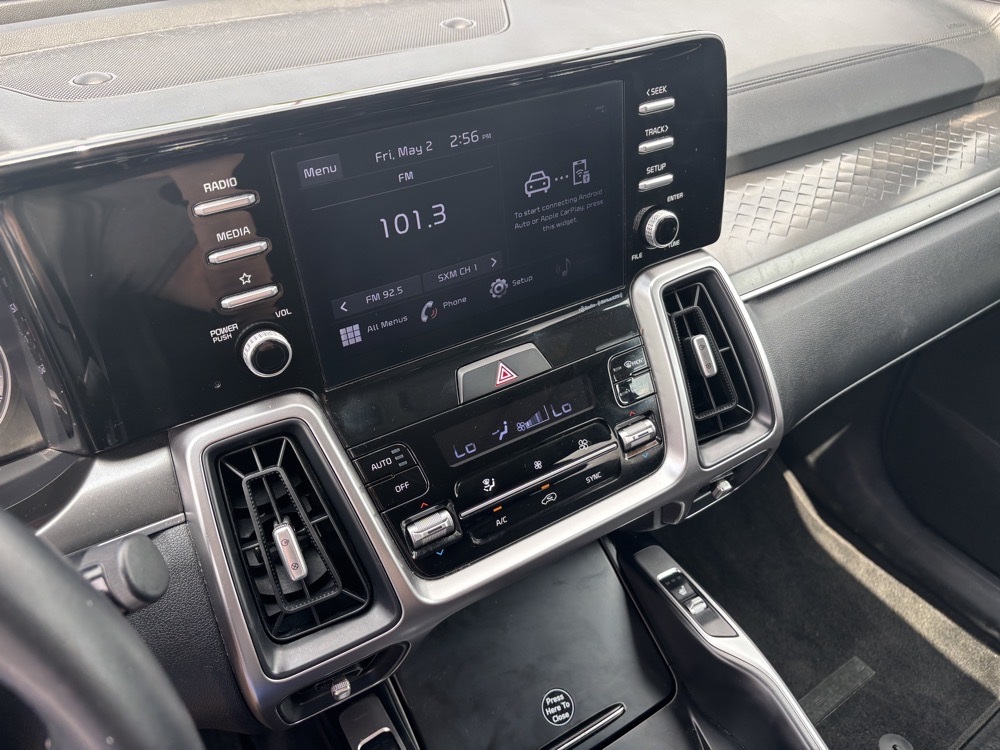 Vehicle image 20 of 33