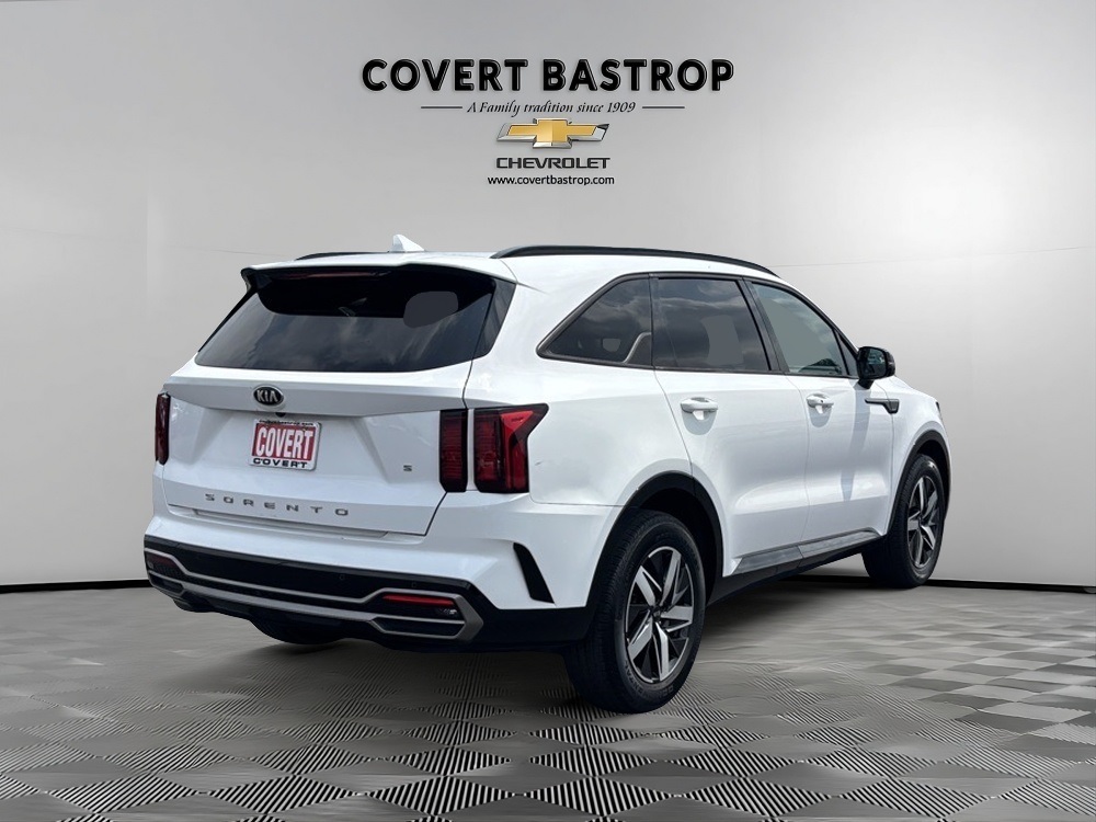 Vehicle image 3 of 33